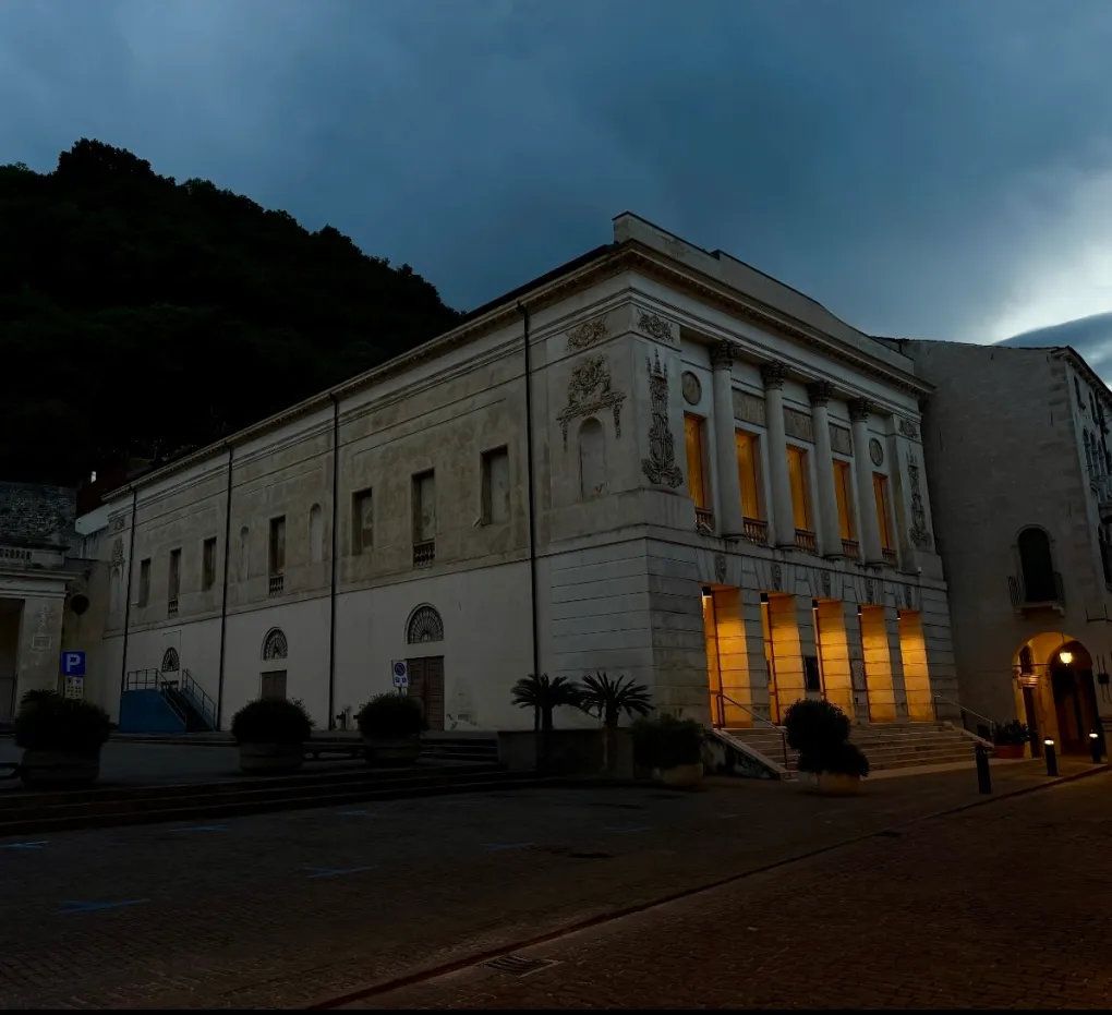 Teatro Da Ponte